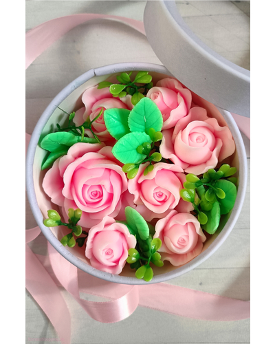 Перейти на страницу товара Подарочный набор из мыла в коробке